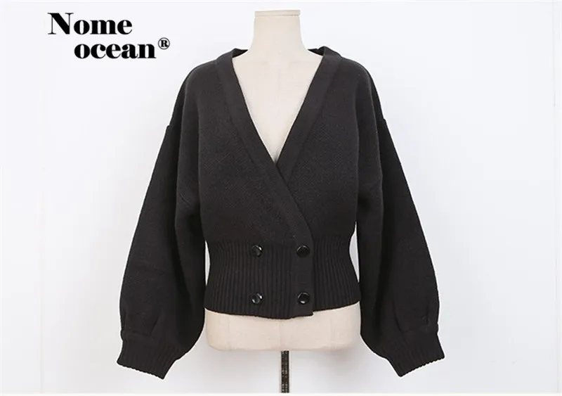 Элегантный двубортный комплект из юбки и кардигана осень 2018 вязаный свитер