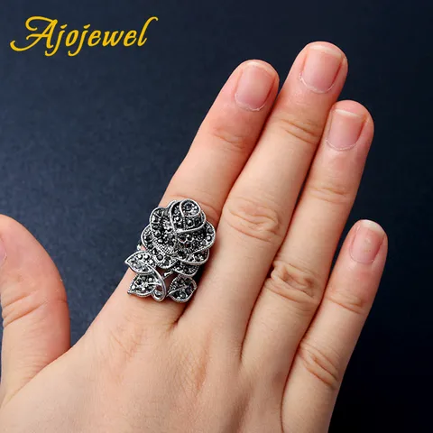 Кольцо с розой Ajojewel из цинкового сплава — пример использования