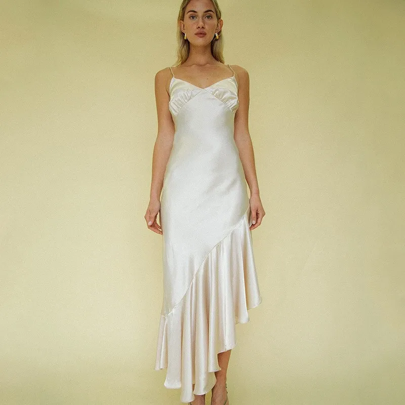 Однотонное сексуальное атласное платье с v образным вырезом и открытой спиной