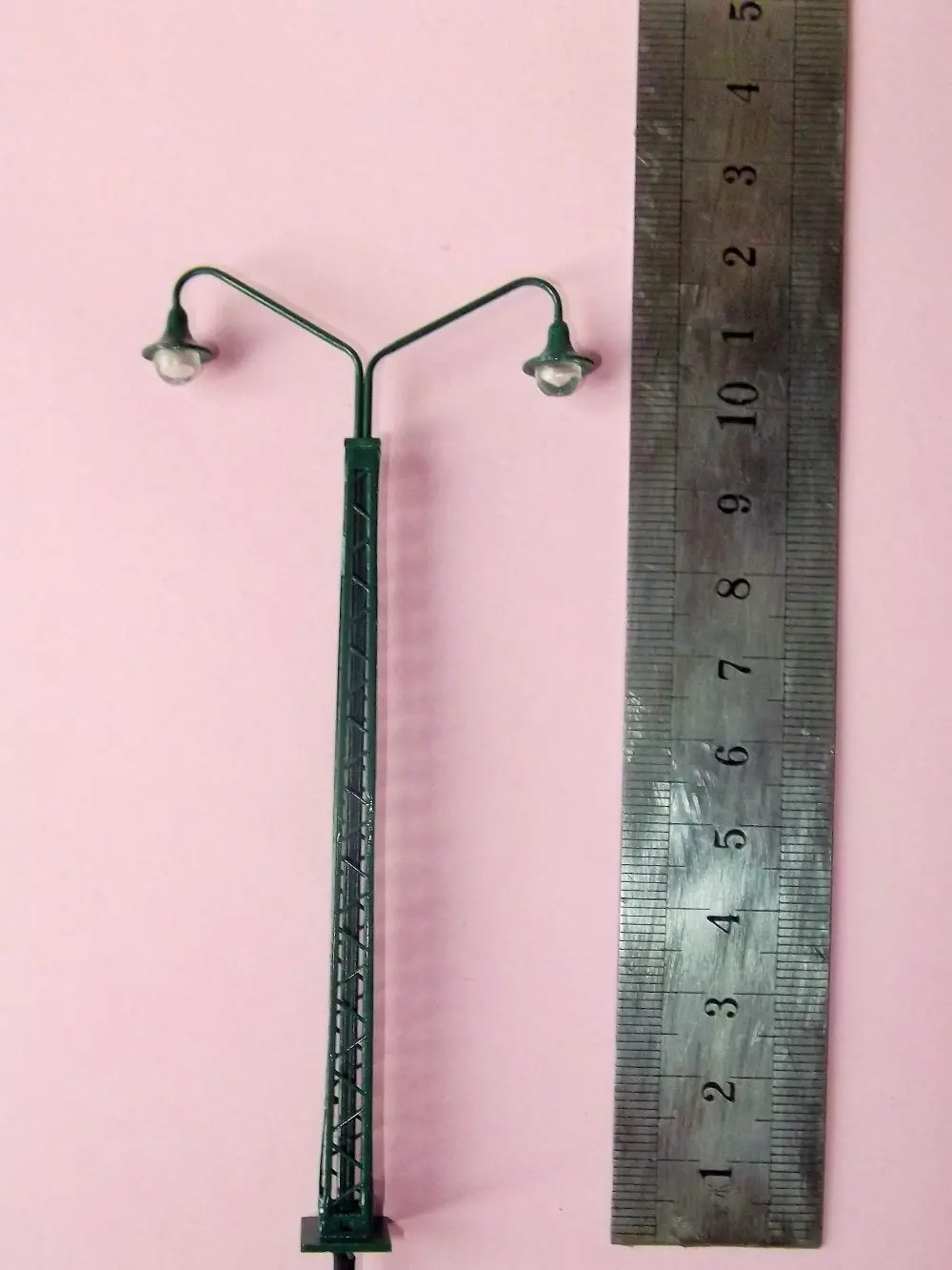 Модель железнодорожного поезда DB4 HO 2 шт. масштаб 1:87 уличные фонари