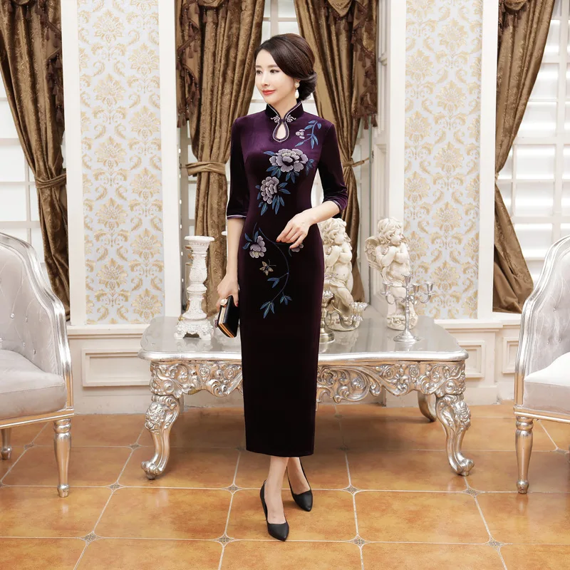 

Chinese Traditional Dress Women's Velvet Long Cheongsam Size: S to 4XL