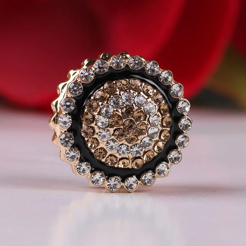 

Fashion Colorful Round Rhinestone Magnet Brooch Pin 6 color mix Crystal Hijab Pins Muslim Wedding Brooch Scarf Buckle fix pin