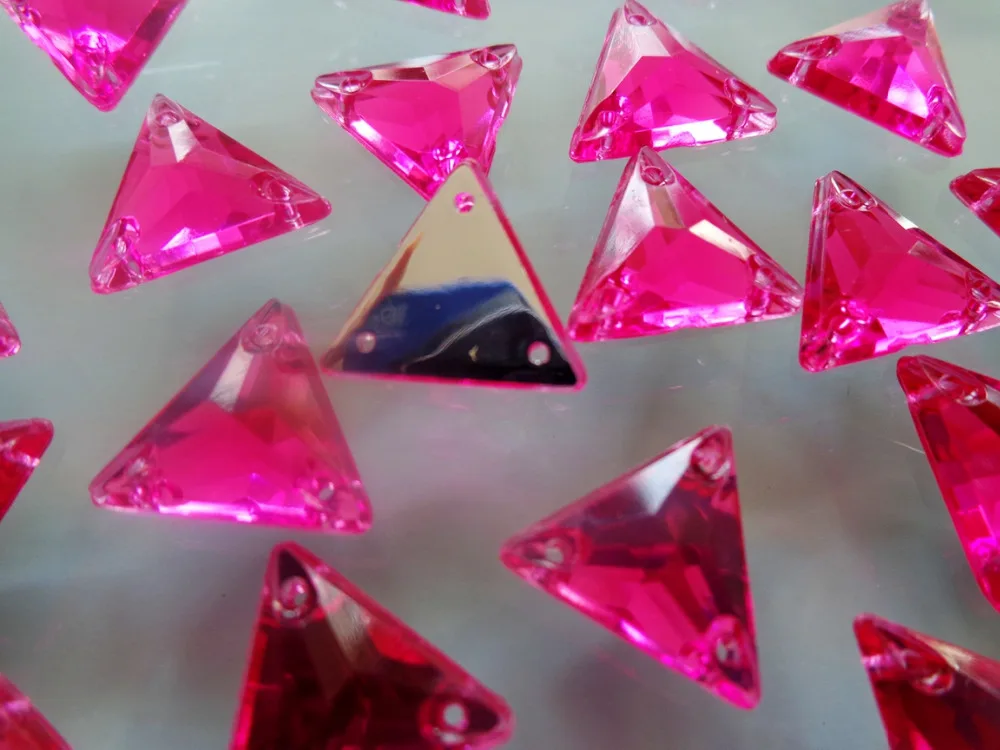 Высокое качество розовый красный цвет треугольная форма 12 мм пришитые