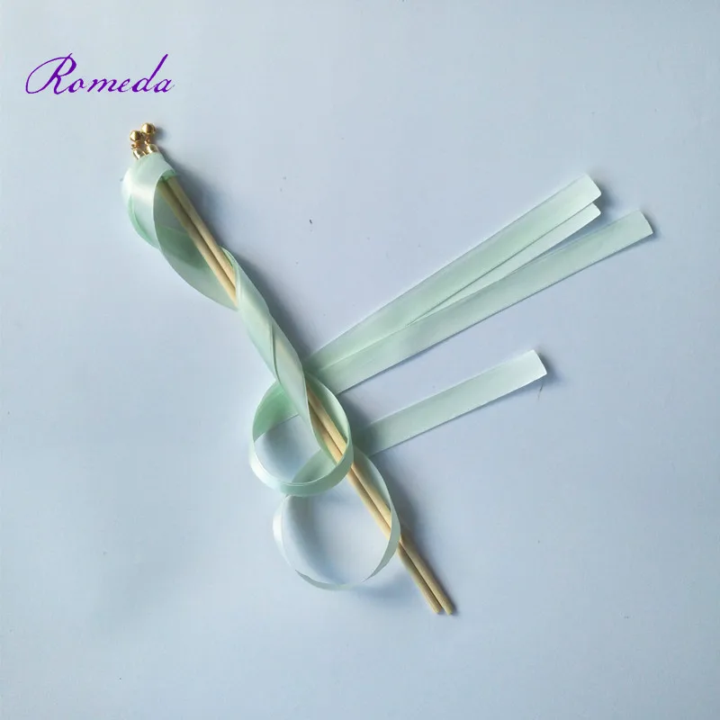 New Arrived 50Ppcs/lot light green stain ribbon wedding wands stick with gold bell ribon Stick Twirling Streamers for | Дом и сад