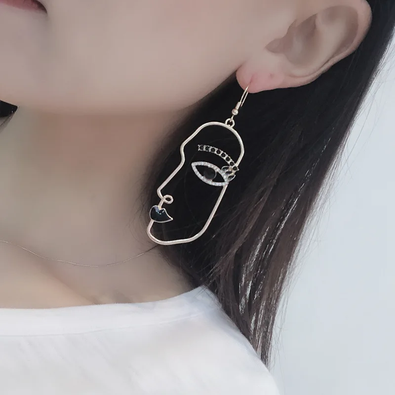 Женские ажурные серьги Carvejewl абстрактные и стильные овальные с вырезами для лица
