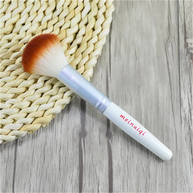 3 Colors Solid Wood Makeup Brushes Soft Contour Face Powder Foundation Blush Brush Cosmetic Tool pinceaux de maquillage | Красота и