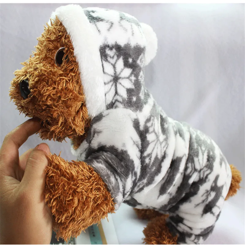 Новая осенняя и зимняя одежда для собак из мягкого флиса со снежинками платье для собак с рисунком кораллового бархата рождественское пальто для щенков четыре Ha