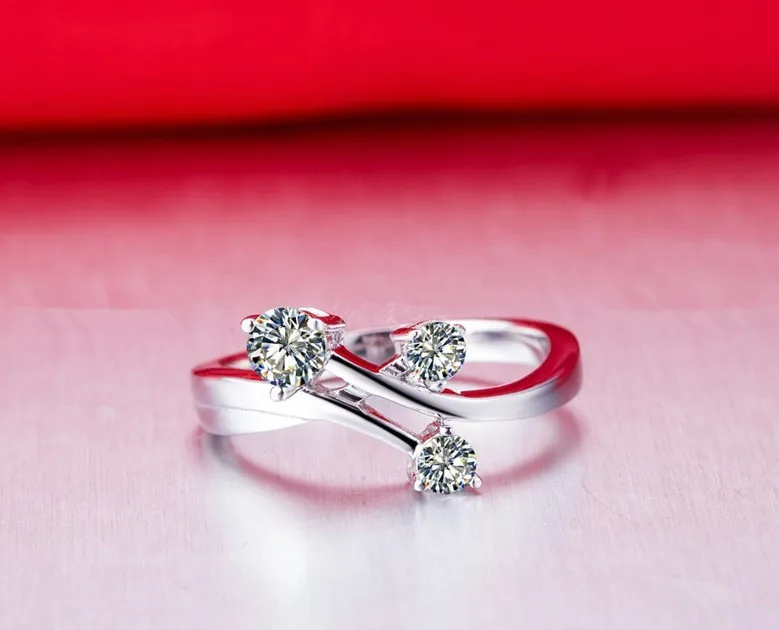 Кольцо с сердечками и звездами 0.15Ct кольцо бриллиантом серебро 925 пробы белое