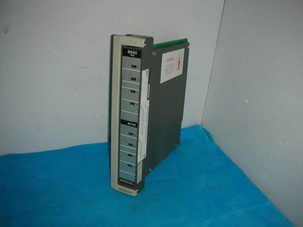 

Бывший в употреблении MODICON AS-B840-108