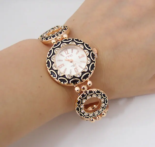 2017 известный бренд часы женские с логотипом twei Роскошные Кварцевые маленький