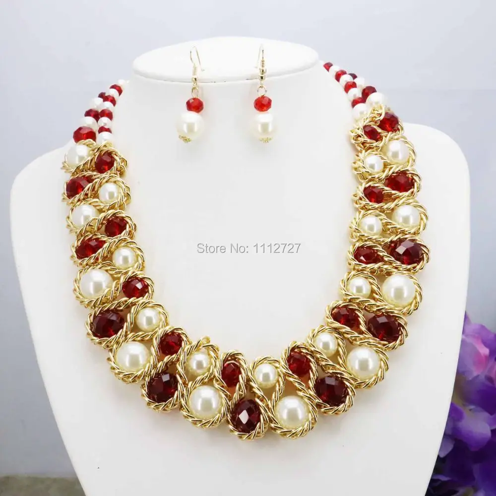 Ожерелье с имитацией белого жемчуга из стекла и хрусталя