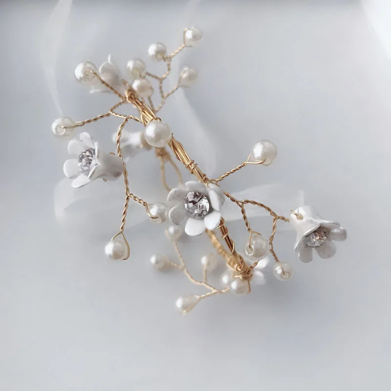 Браслет Baroques свежий роскошный винтажный с маленькими цветочками на запястье для активных праздничных свадебных невест и подружек невест.