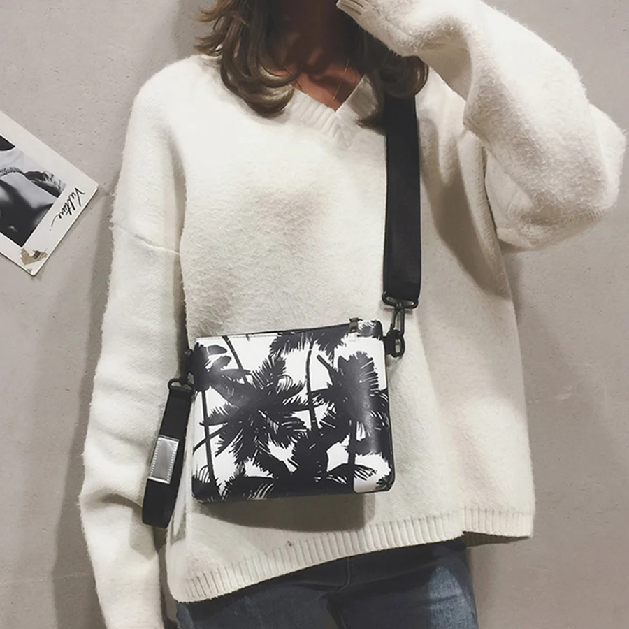 Harajuku Fun Cartoon Printing Characters Wide Straps Shoulder Bags Women Handbag Purse Mini Street Style Girls Messenger Bag New | Багаж и