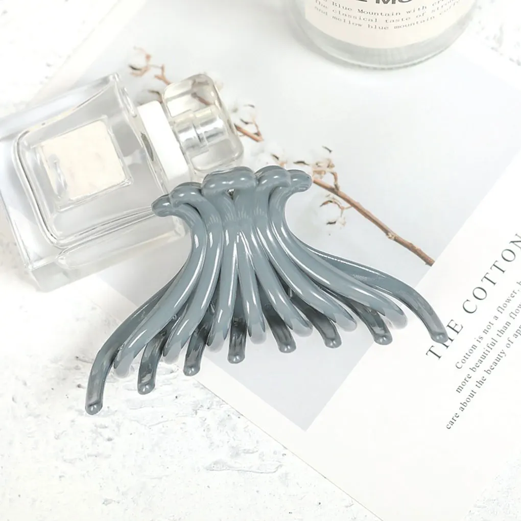 

Adults Hair Clips Simple Ponytail Holder Lady Headdress Bath Hair Claw Clamp Bath Hairpin
