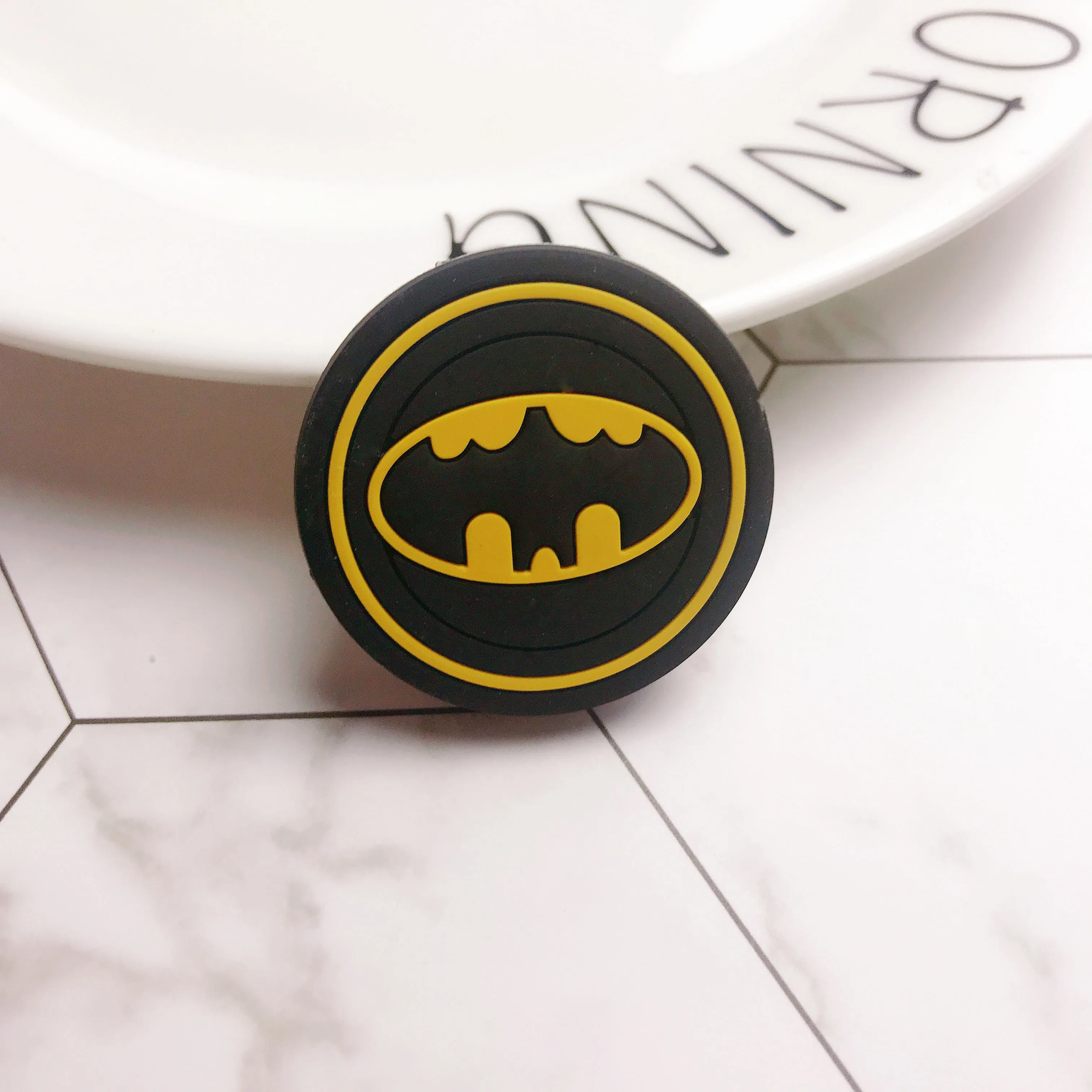 Оптовая продажа Универсальный растягивающий Кронштейн для мобильного телефона