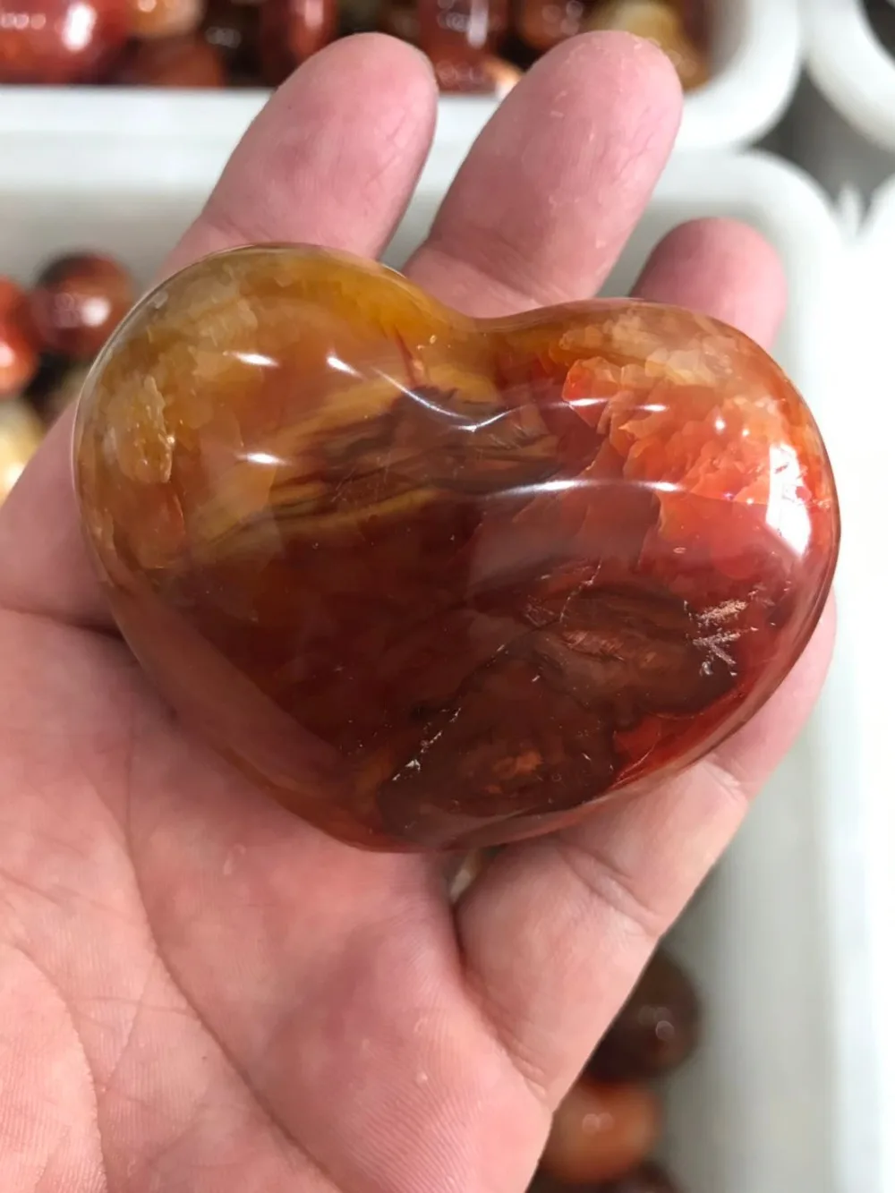С натуральным красным агатом кварцевые Sardonyx кристалл любящее сердце Исцеление