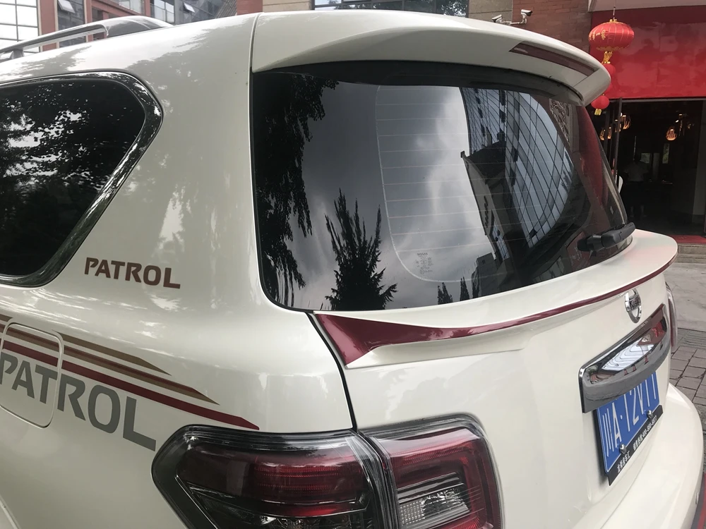 Автомобильный спойлер MONTFORD для багажника заднего из АБС пластика белого и