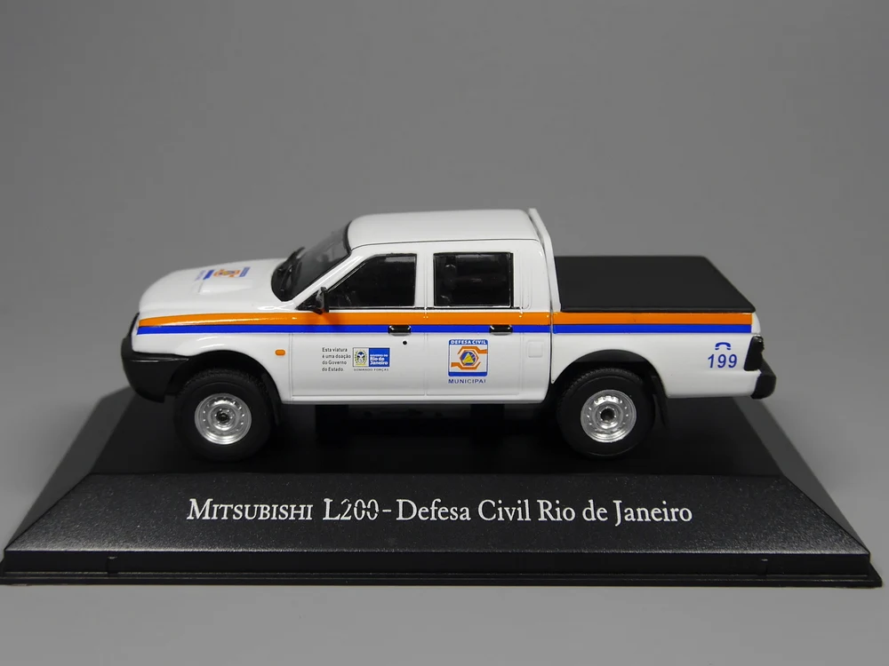 Авто ИНН-ixo 1:43 Mitsubishi L200 Defesa Civil Рио-де-Жанейро литая модель автомобиля