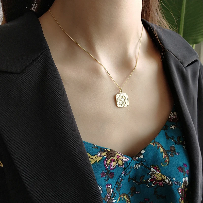 Простые геометрические ожерелья подвески Peri'sBox с квадратным диском для женщин