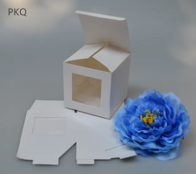 Белая коробка из крафт бумаги с прозрачным окошком ПВХ 30 шт. маленькая подарочная