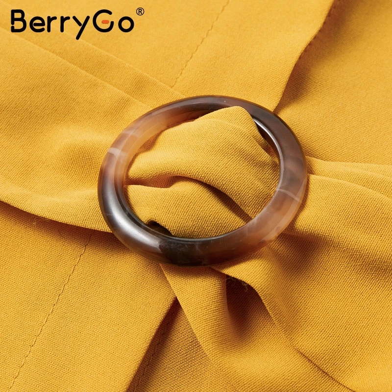 Женское платье в полоску BerryGo желтое Повседневное средней длины с треугольным