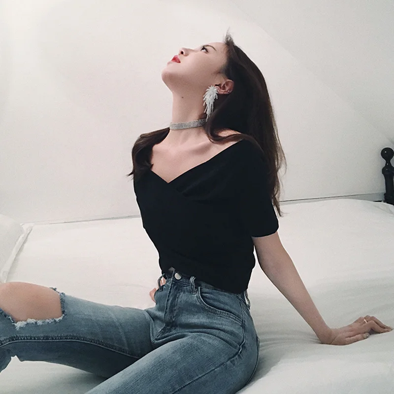 Кроп-Топ женский с V-образным вырезом модная футболка коротким рукавом