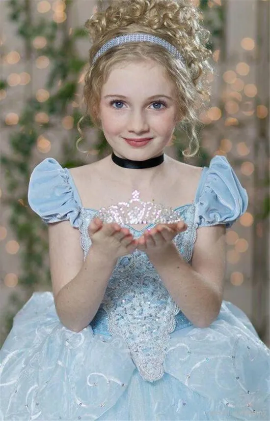 Уникальное стильное платье принцессы небесно голубого цвета с короткими