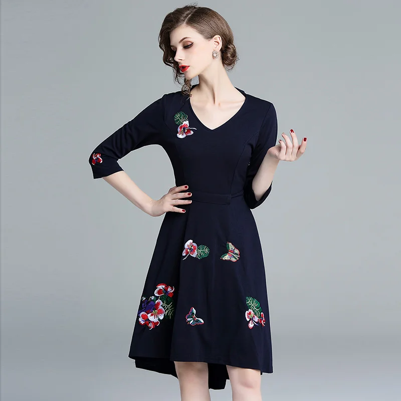 2021 осеннее платье с вышивкой Женская мода повседневные облегающие v-образным