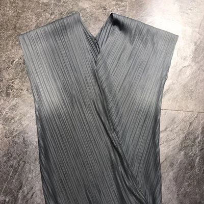 Dark gray Changpleat2019 летняя новая нерегулярная женская футболка с v-образным вырезом Miyak плиссированные модные однотонные свободные большой размер, эластичный топ футболки Tide - Цвет: Dark gray