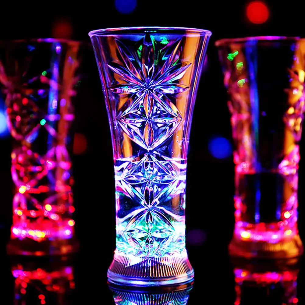 1 шт. снежинка LED мигающий Цвет Изменение воды активированный свет вверх Пиво