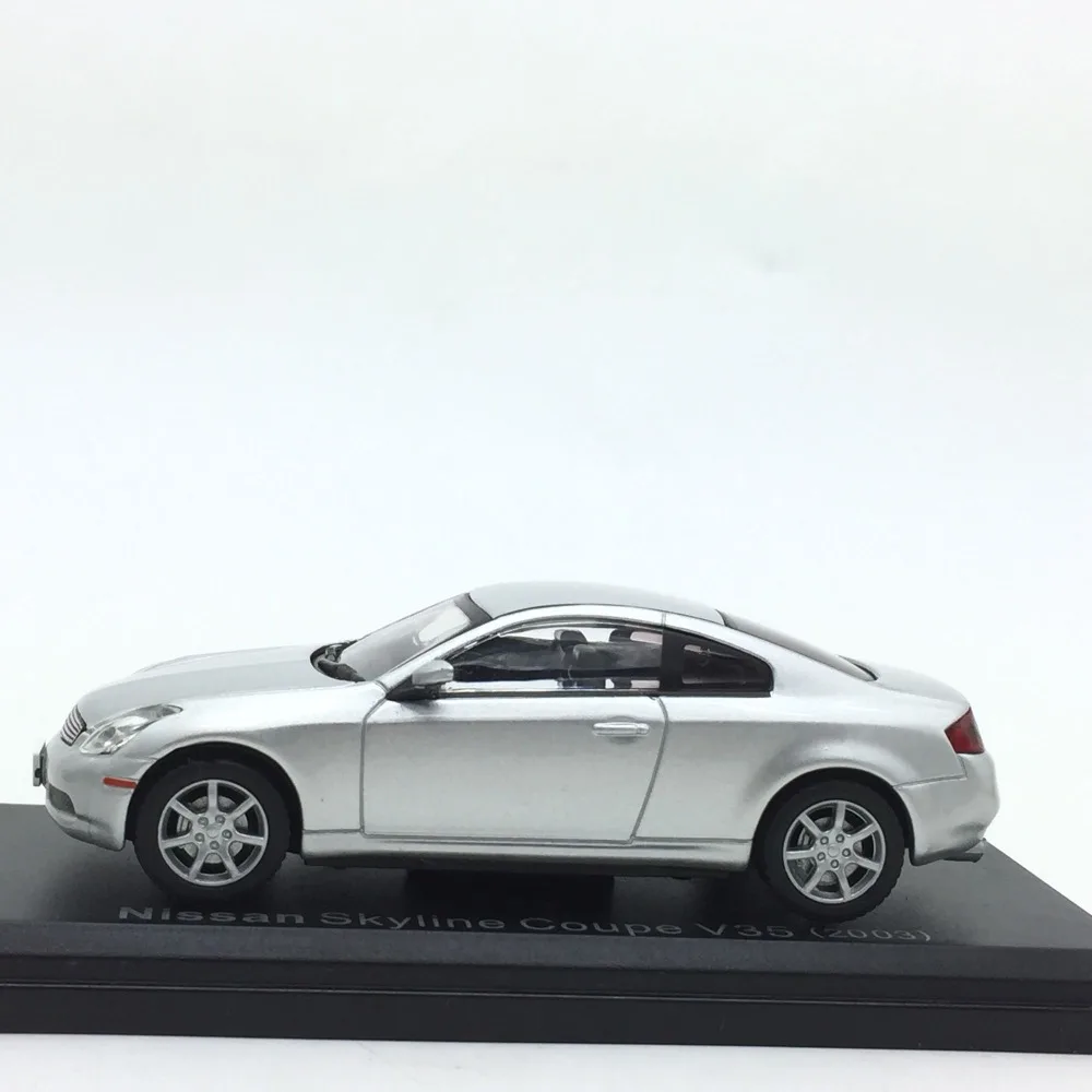 1:43 Масштаб сплава Модель автомобиля, высокая имитация Nissan Skyline, металлическое литье, Коллекция игрушечных автомобилей