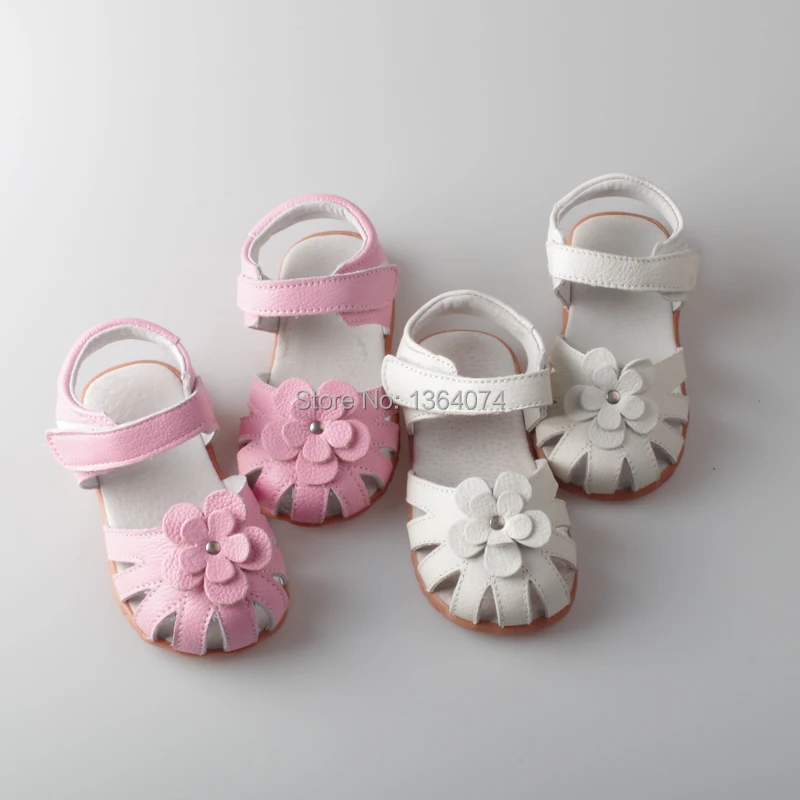 Детские сандалии из натуральной кожи для девочек с цветочным дизайном летняя