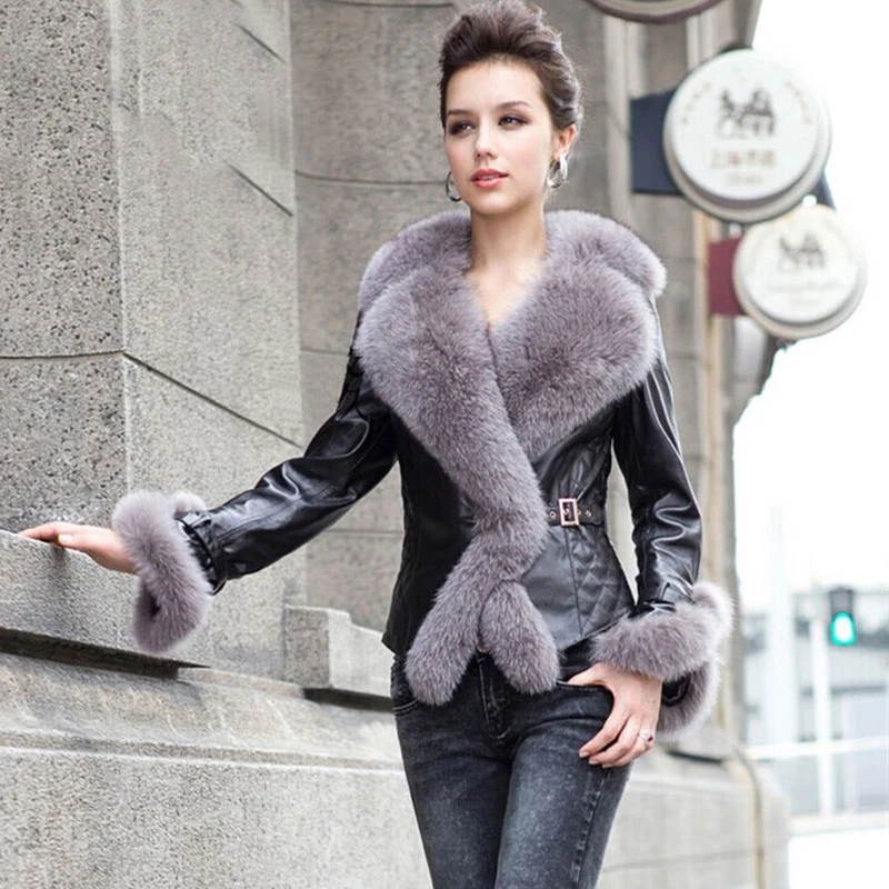 Женское пальто с натуральным мехом короткая приталенная куртка из натуральной - Фото №1