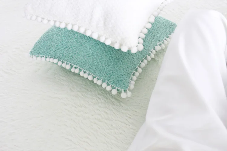 Мягкий белый плюшевый коврик для детской комнаты размером 160 см нескользящий