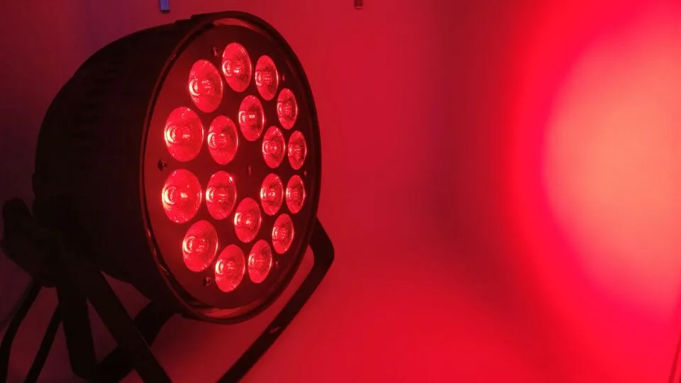 Фото 18x12W RGBW Led Par свет DMX сценические огни бизнес профессиональный плоский Can для 18x12W RGBW Led Par свет DMX сценические огни бизнес профессиональный плоский Can для