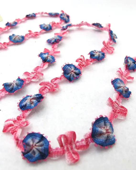 2 ярдов тканая лента рококо отделка с ярко розовыми цветочными бутонами |