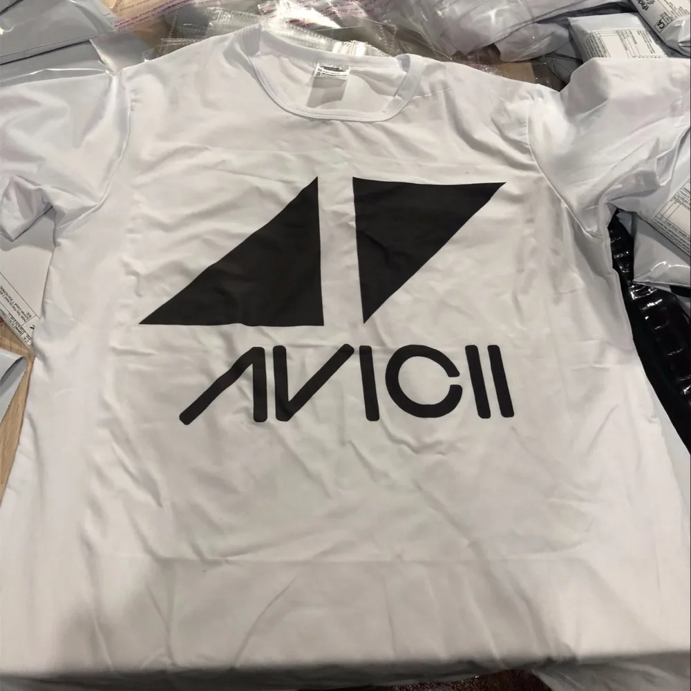 Футболка азиатского размера с принтом Dj Avicii летняя повседневная футболка