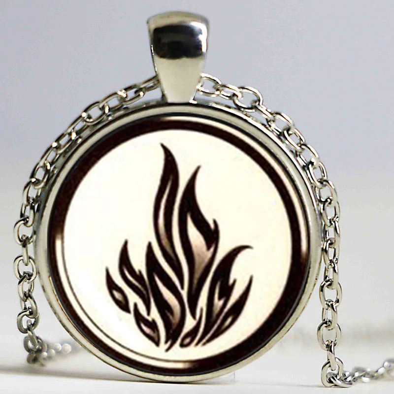 Вдохновлен фильмом Дивергент-Коричневый Дерево огонь-повстанцы море цунами