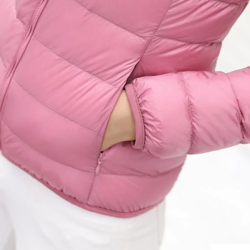 Ультра легкий пуховик зимний женский на утином пуху с капюшоном куртки длинным