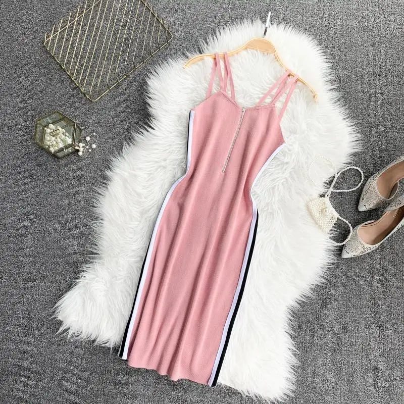 Женское Облегающее вязаное платье ALPHALMODA в цветную полоску на молнии