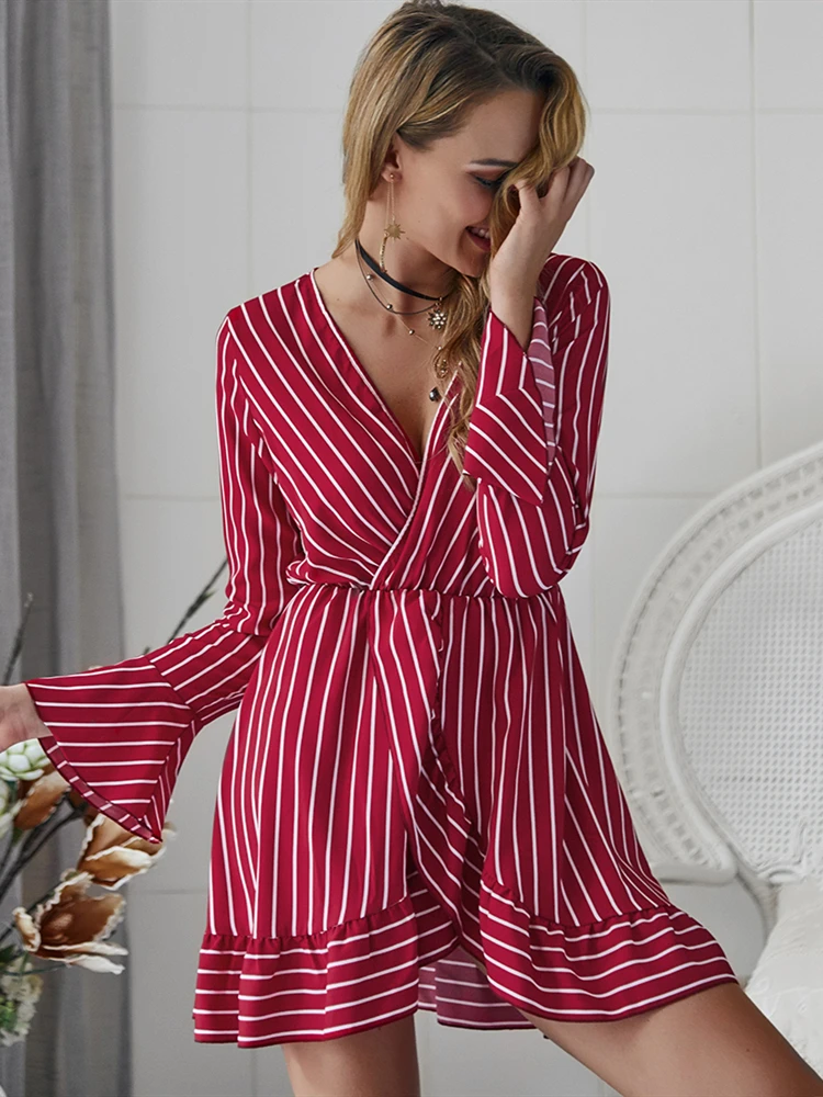 Короткое платье пляжные Для женщин Элегантный 2019 в черно белую полоску с длинным