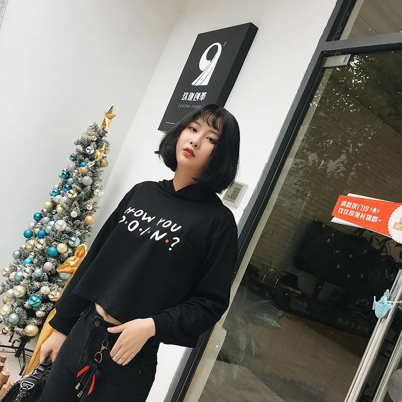 Merry Pretty Harajuku, черные укороченные толстовки с заниженным плечом, женские пуловеры с буквенным принтом и длинным рукавом, укороченная толстовка с капюшоном для друзей