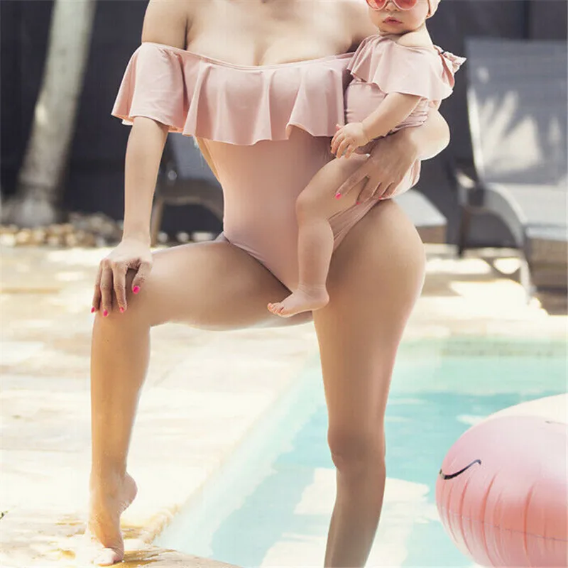 Семейные комплекты для мамы и дочки женские бикини с открытыми плечами оборками