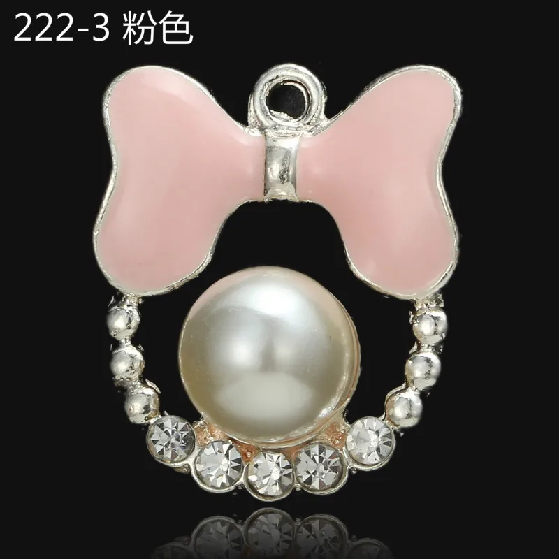 Стильная бежевая сумка. Charm look. Лук с шармами. Charm look. Charm look.