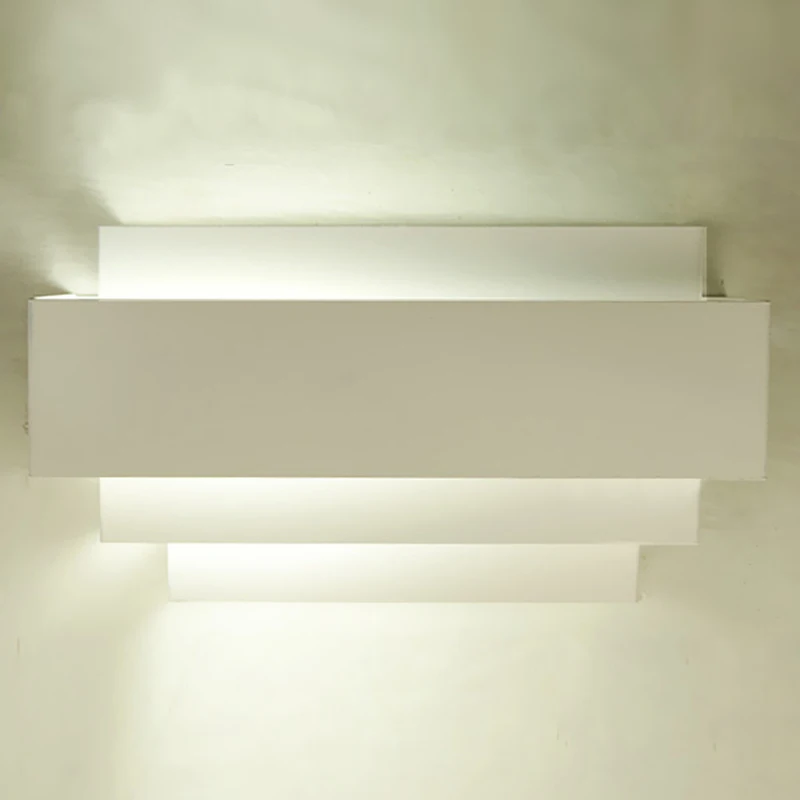 

E27 Современная короткая Персонализированная железная настенная лампа для входной спальни 85-220 огней