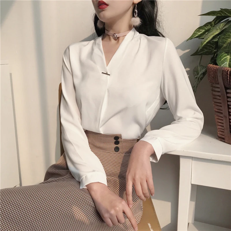 

Cheap wholesale 2019 new autumn winter Hot selling women's fashion casual chiffon shirt BW58