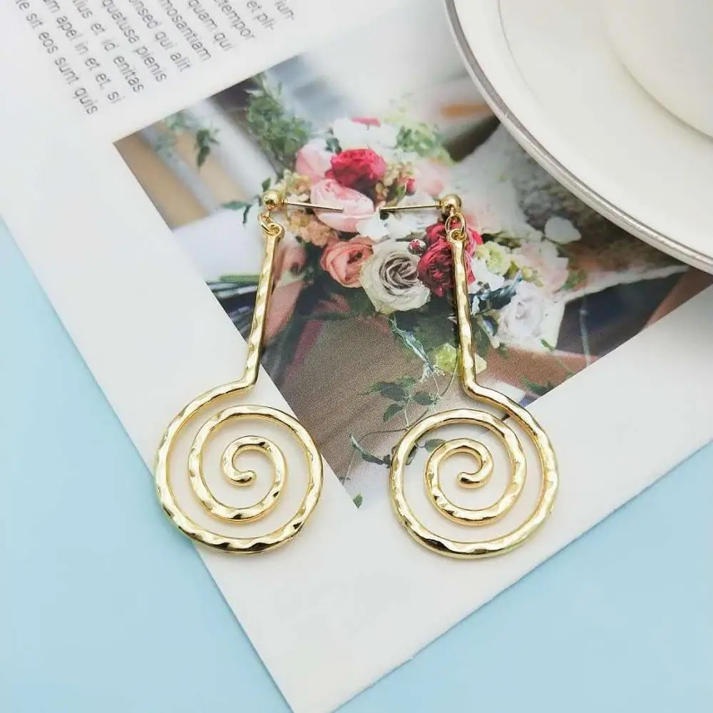 Модные женские сережки золотого цвета с покрытием хорошее качество круглая