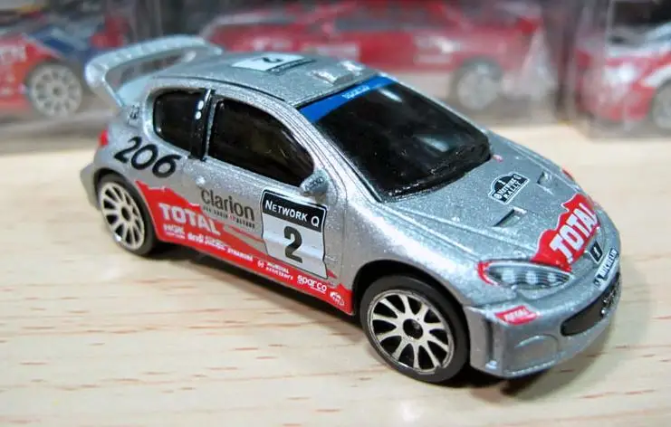 1: 64 масштабная модель легкосплавного автомобиля, высокая имитация PEUGEOT 206 ралли автомобиля, металлические отливки, изысканная Коллекционная модель