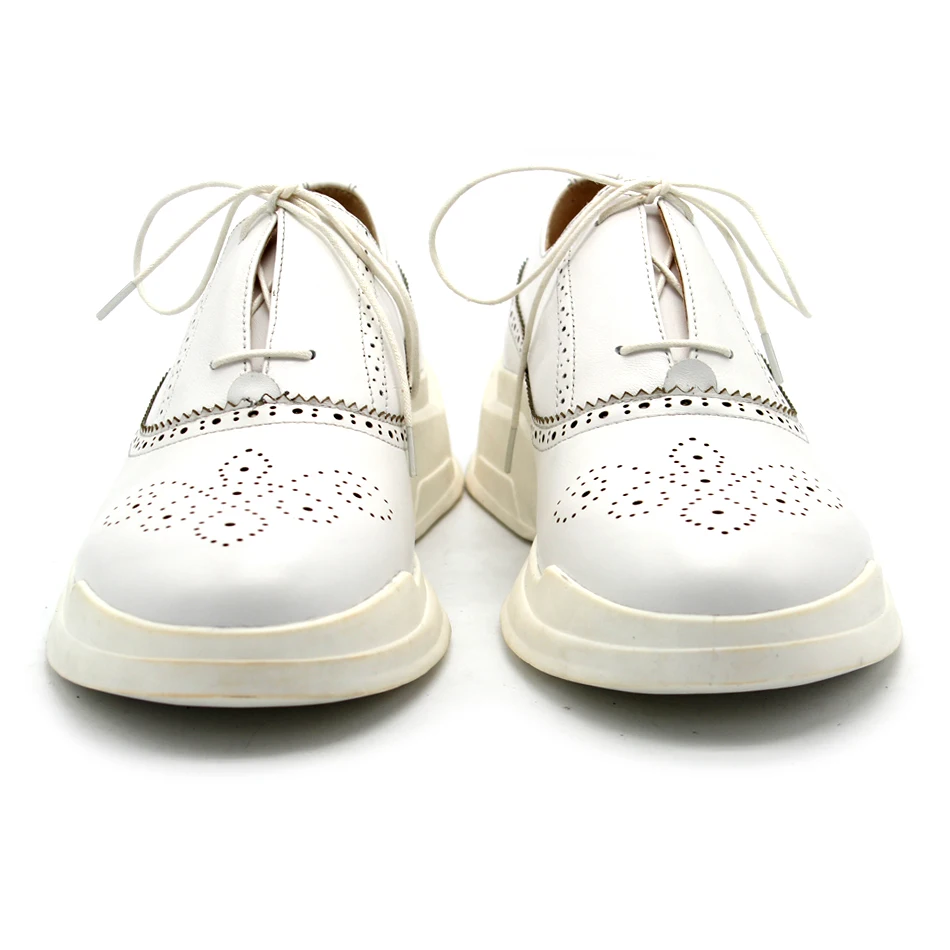 2017 г. Белые/черные резные геометрические оксфорды из натуральной кожи на толстой