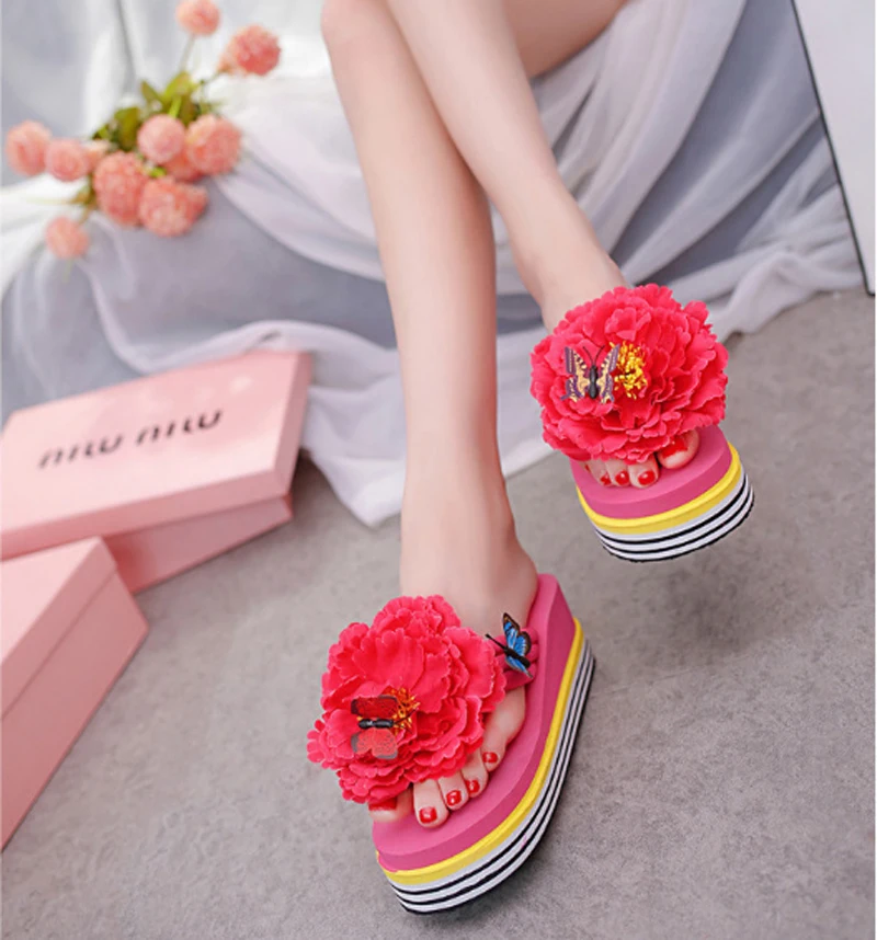 Женские сандалии на танкетке 6 см шлепанцы платформе пляжная обувь с цветами